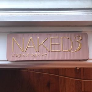 Naked 3 eyeshadow pallet